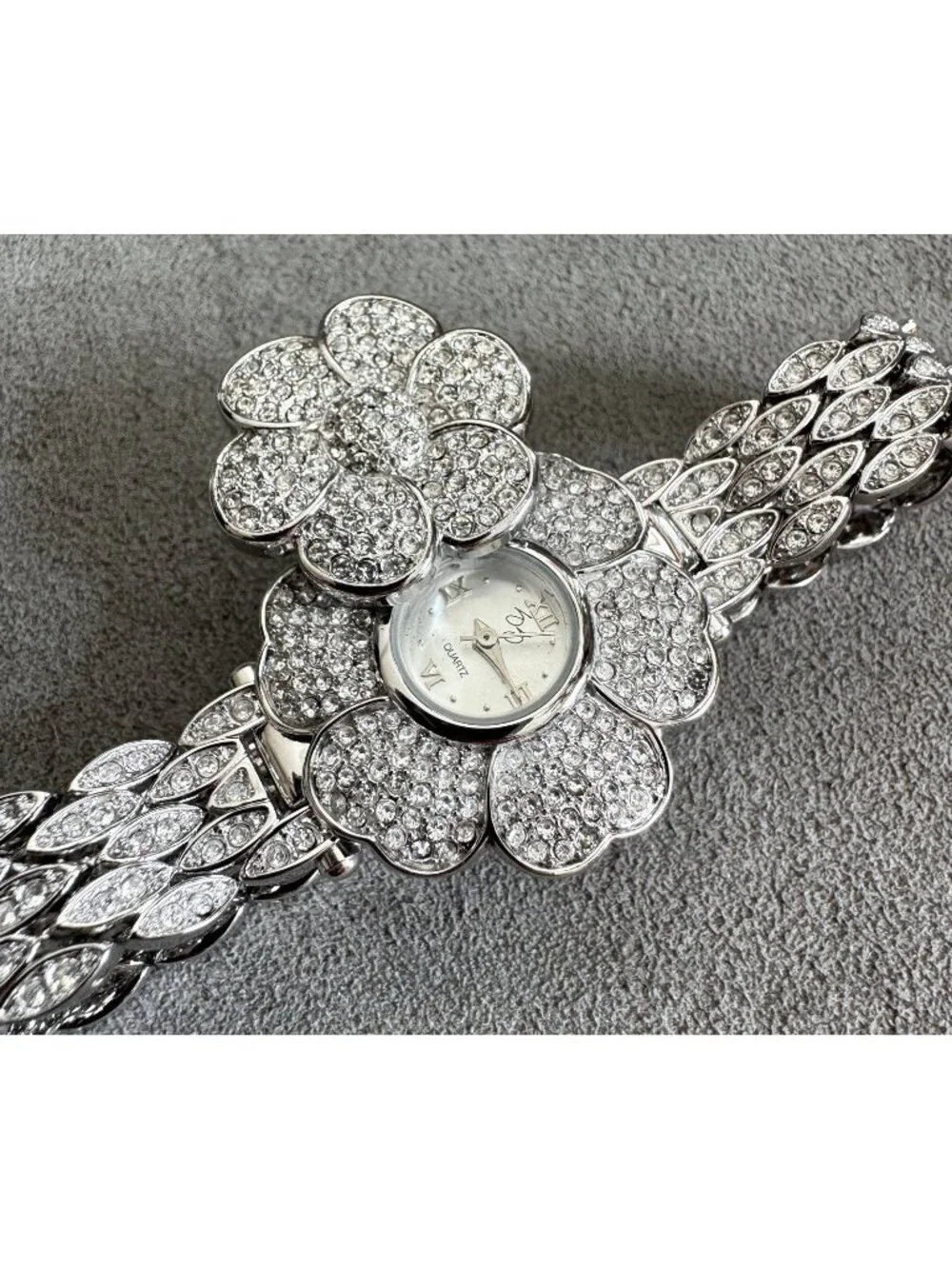 NIB Vtg SUZANNE SOMERS FLOWER Hidden WATCH with 2 BANDS -Crystals +Black -Unworn